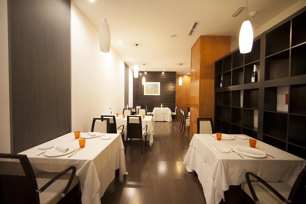 אלמנדראלחו Hotel Acosta Centro מראה חיצוני תמונה