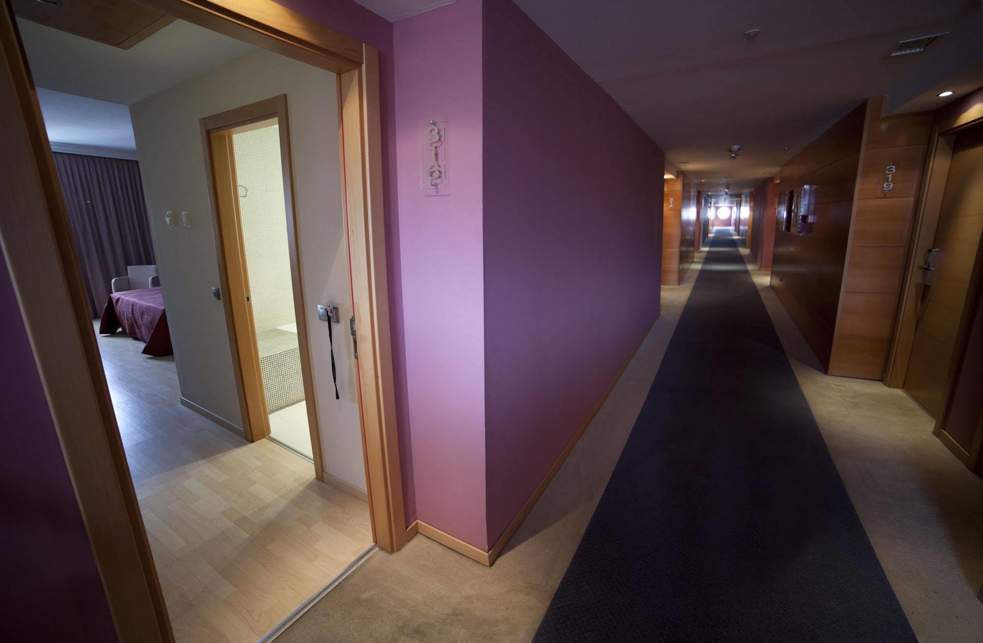 אלמנדראלחו Hotel Acosta Centro מראה חיצוני תמונה