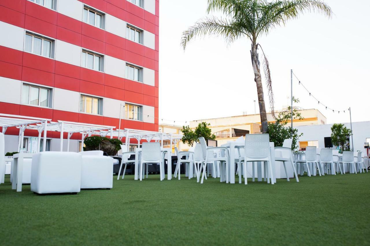 אלמנדראלחו Hotel Acosta Centro מראה חיצוני תמונה